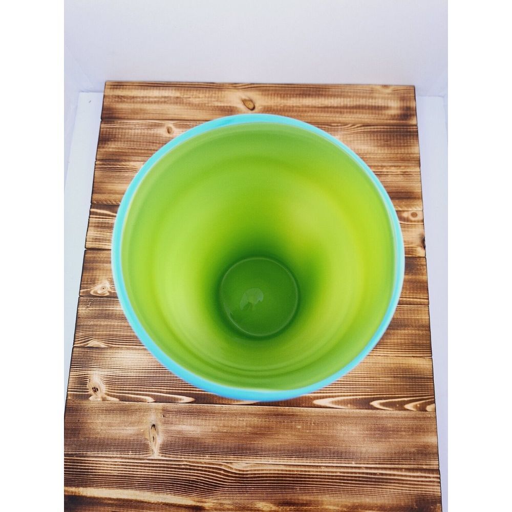 Art Glass Hand Blown Cased Vase, Lime Green In Color With Rim‎ Trimmed Blue - Picture 8 of 10